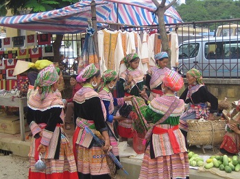 Sapa & ethnic colorful market